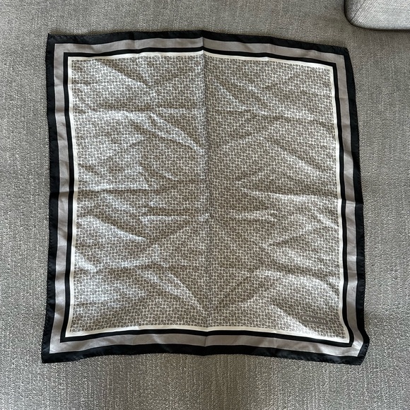 Coach silk scarf - Picture 2 of 5